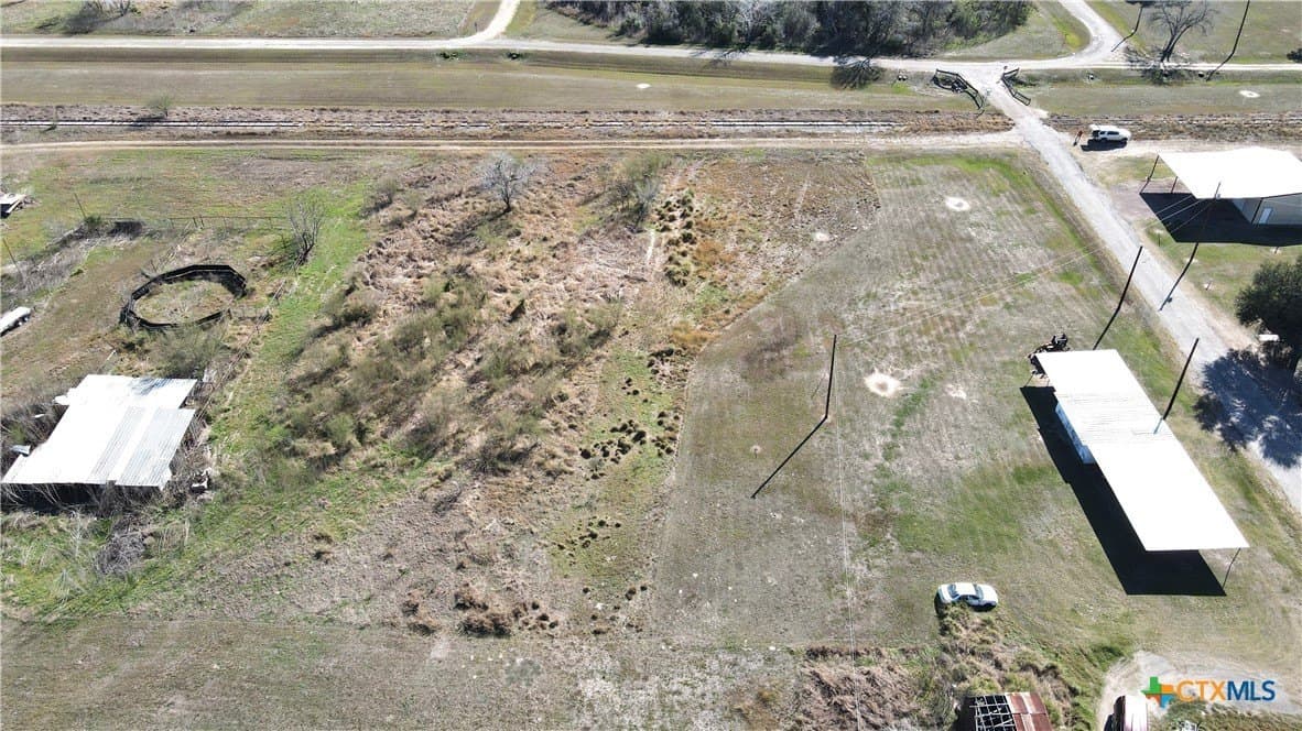1.11 acres in Goliad County - photo 9