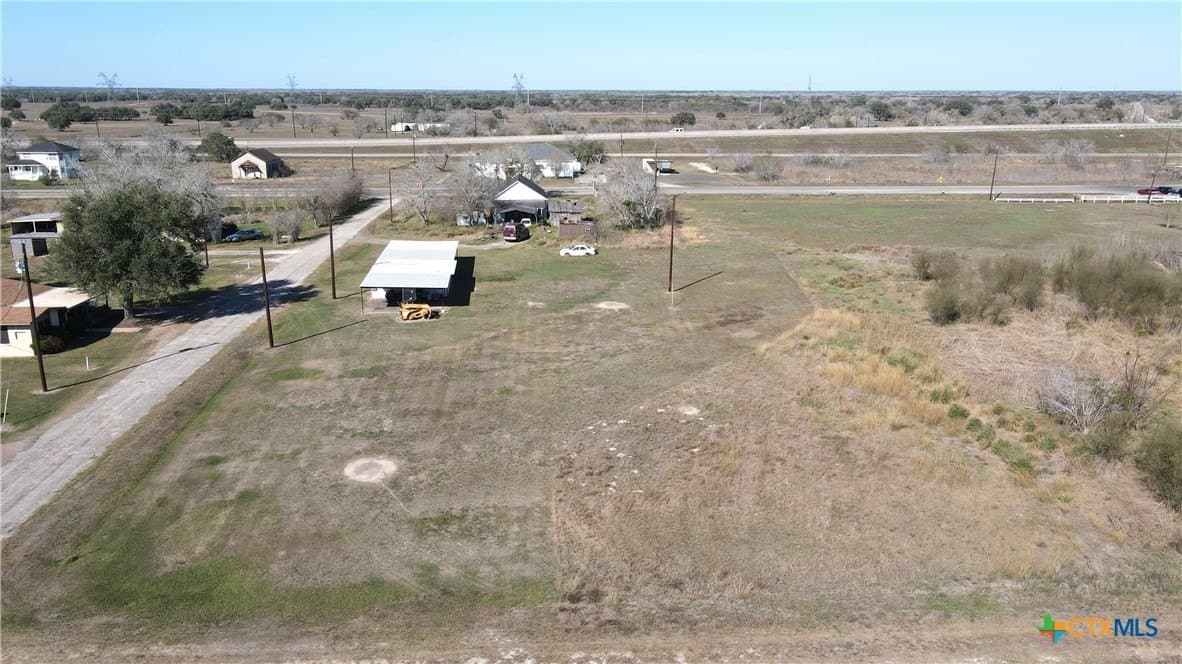 1.11 acres in Goliad County gallery image 3