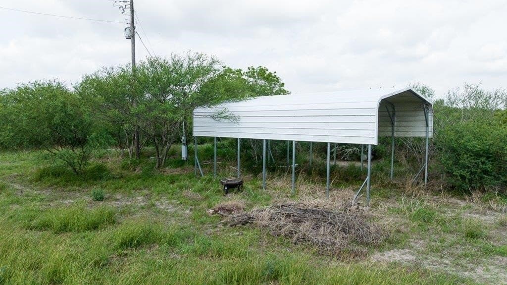 33.57 acres in Bee County - photo 6