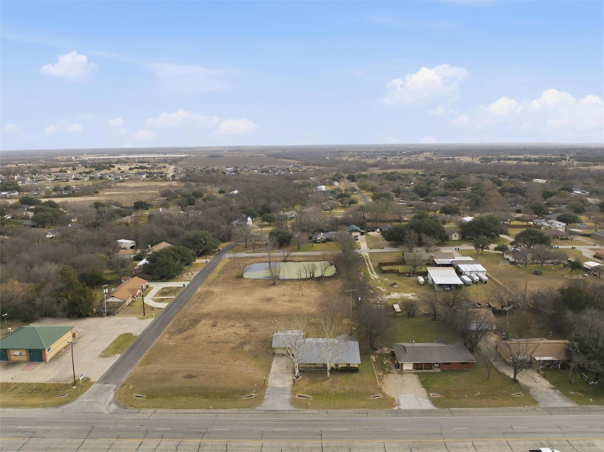 1.96 acres in McLennan County gallery image 4