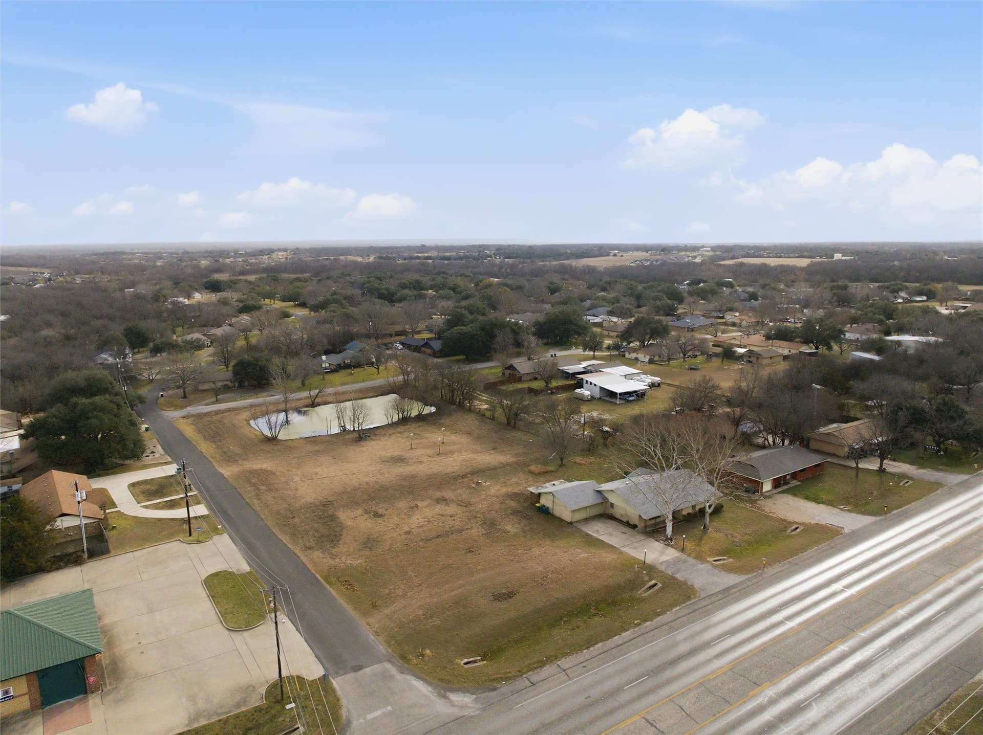 1.96 acres in McLennan County gallery image 2