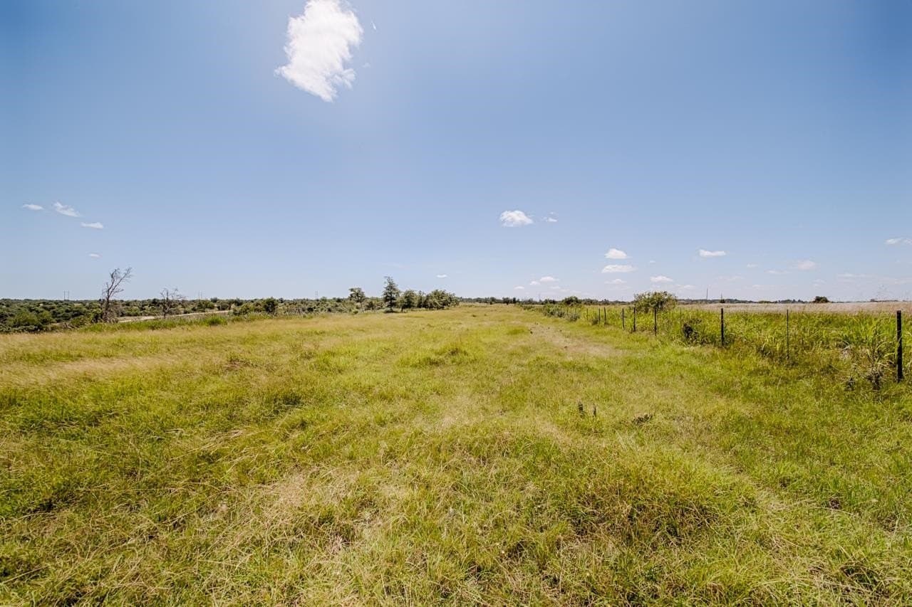 5.73 acres in Gillespie County - photo 7