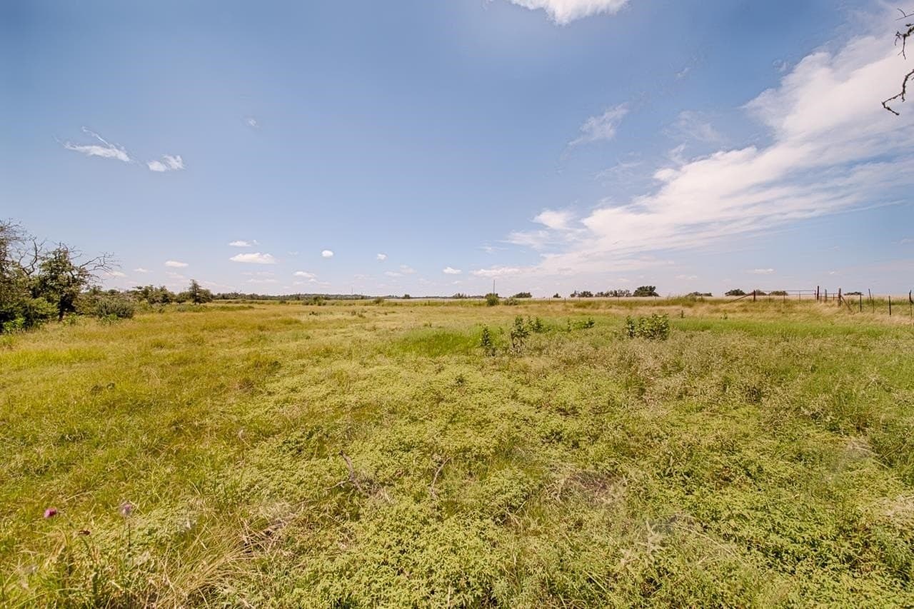5.73 acres in Gillespie County - photo 10