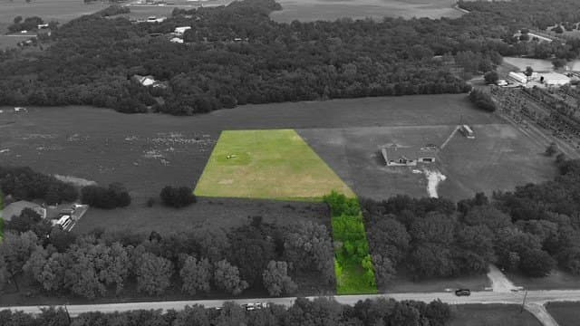 2 acres in Grayson County