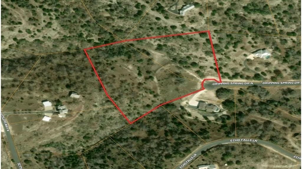 8.9 acres in Kerr County gallery image 3