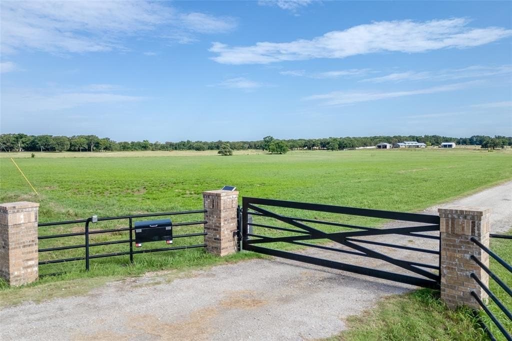 11 acres in Cooke County featured view