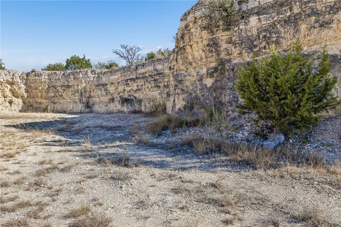 14.14 acres in Gillespie County - photo 8