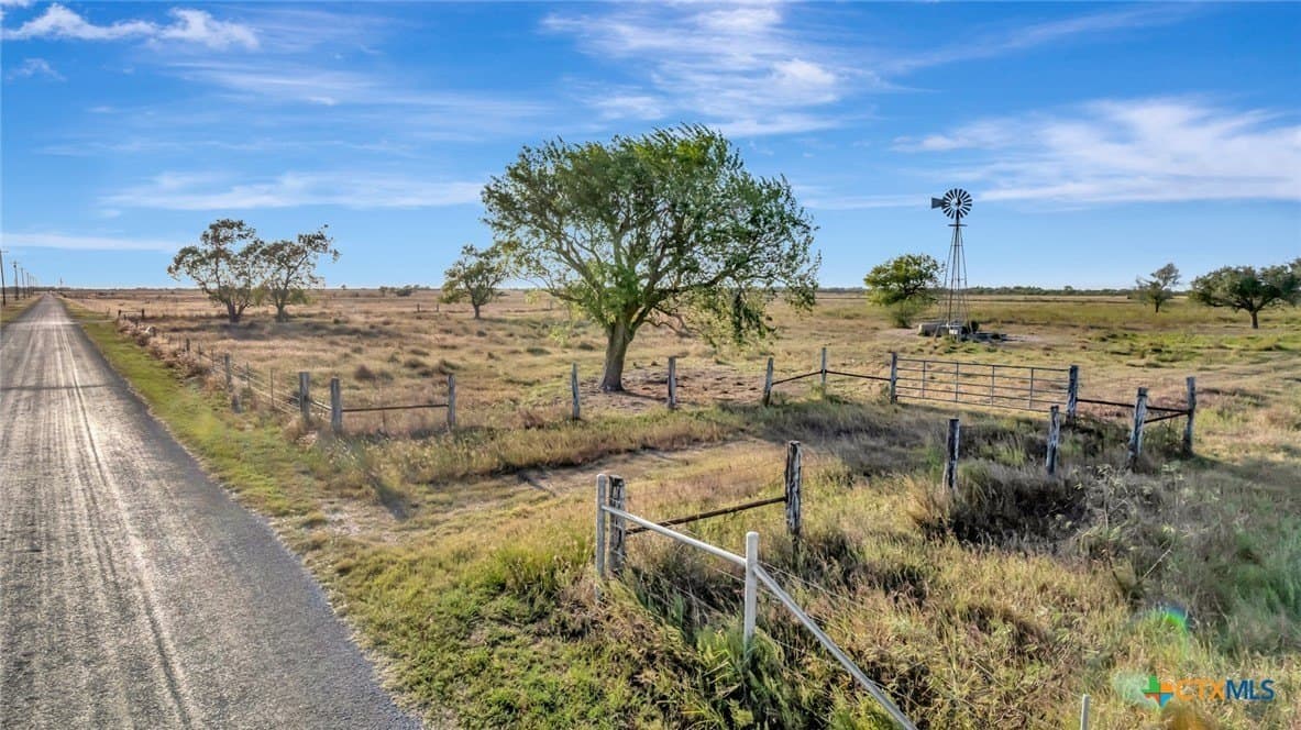 10.32 acres in Victoria County gallery image 3