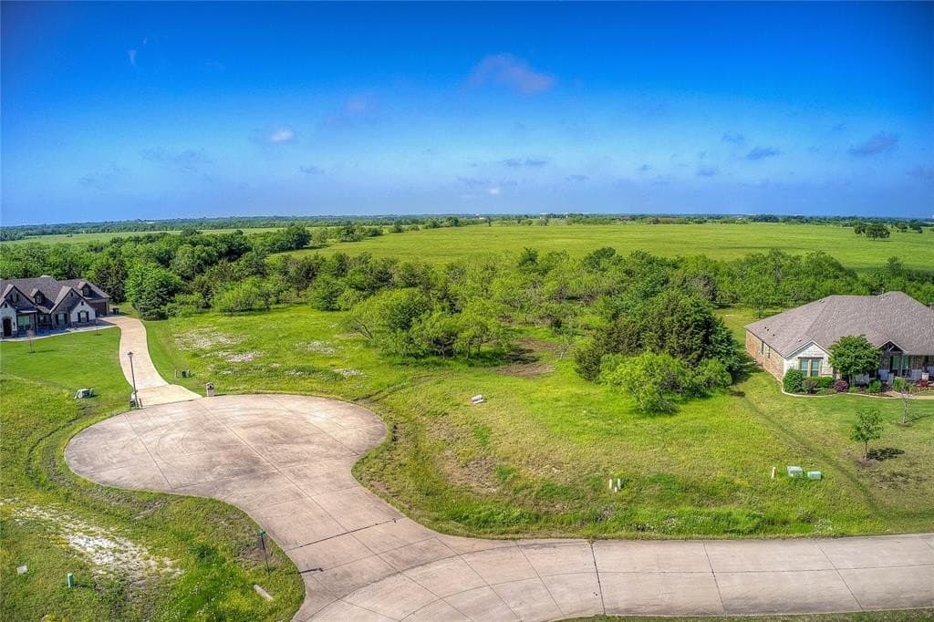 2.07 acres in Kaufman County