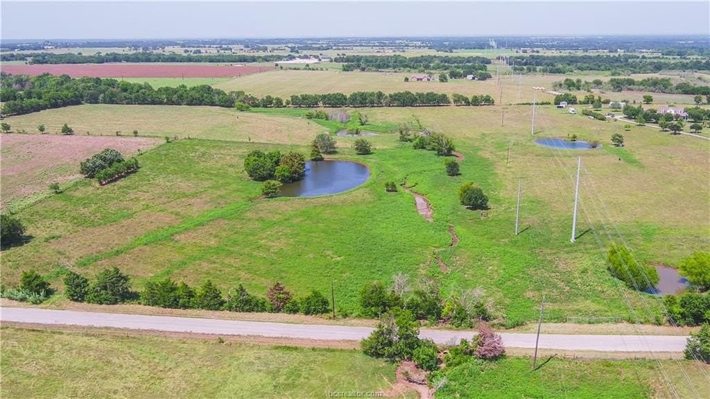 16 acres in Burleson County
