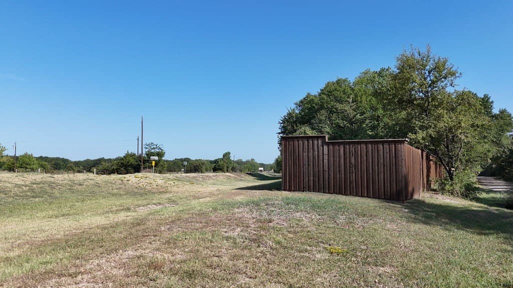 0.33 acres in Hunt County - photo 11