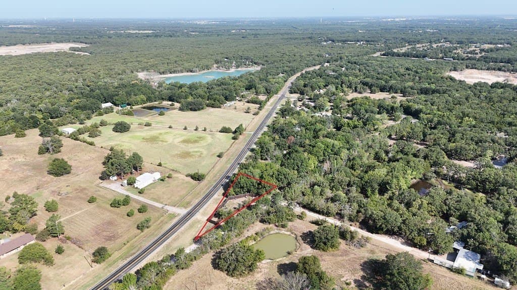 0.33 acres in Hunt County - photo 19