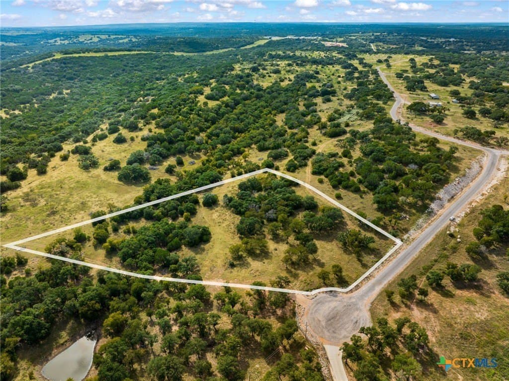 5.05 acres in San Saba County