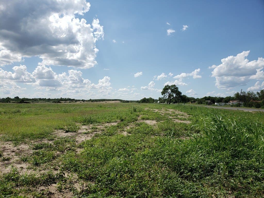 10.63 acres in Maverick County - photo 8