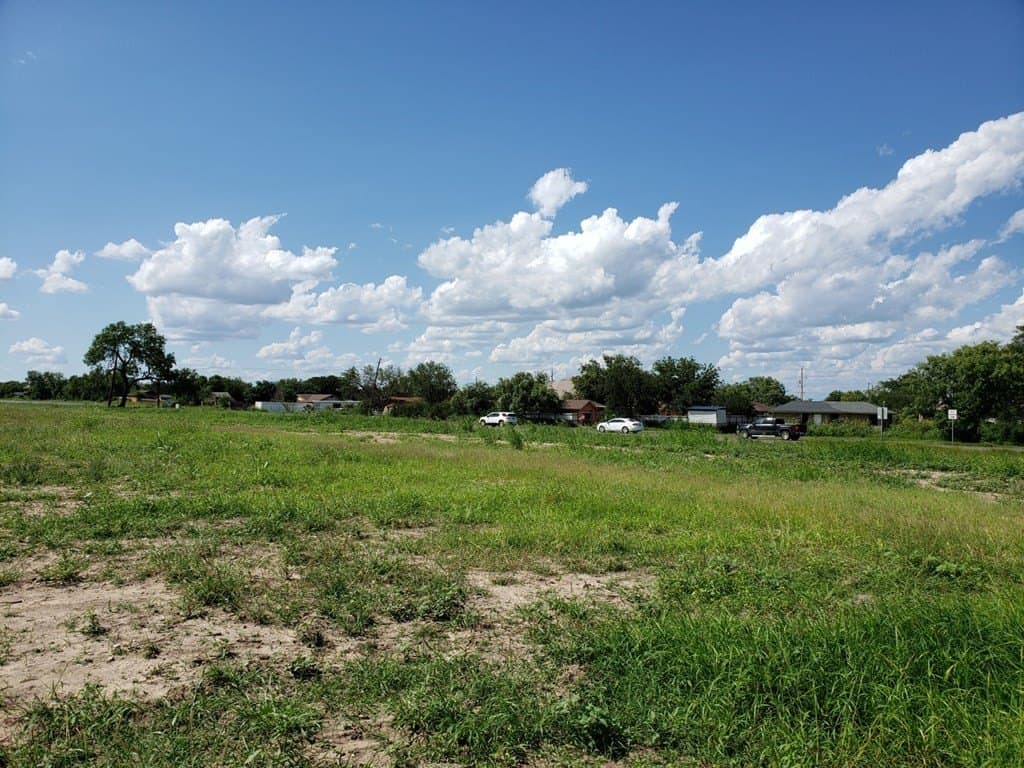 10.63 acres in Maverick County - photo 11