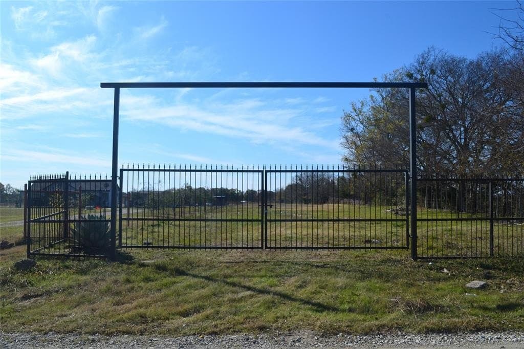 10.01 acres in Van Zandt County