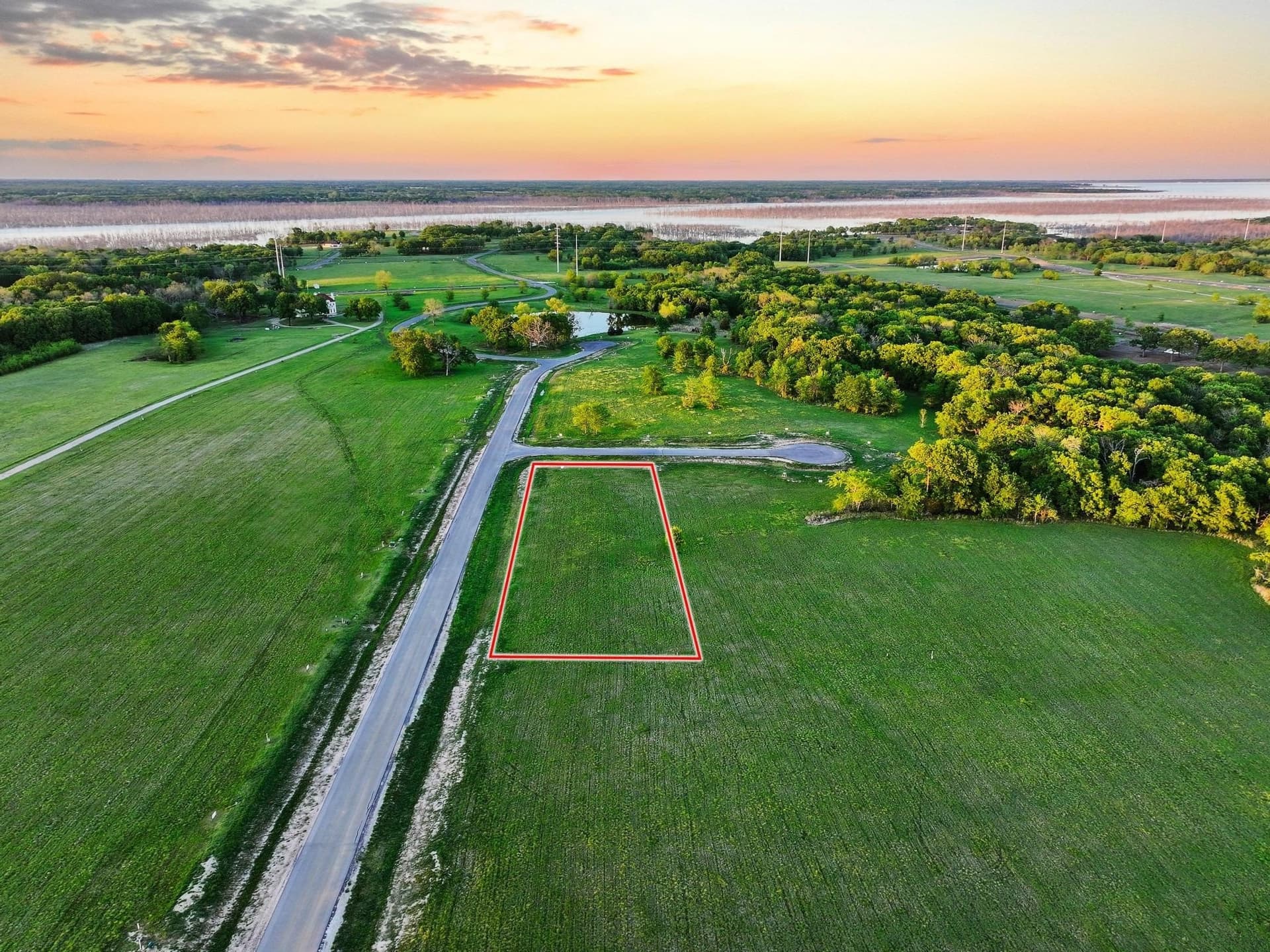 1.01 acres in Fannin County gallery image 2