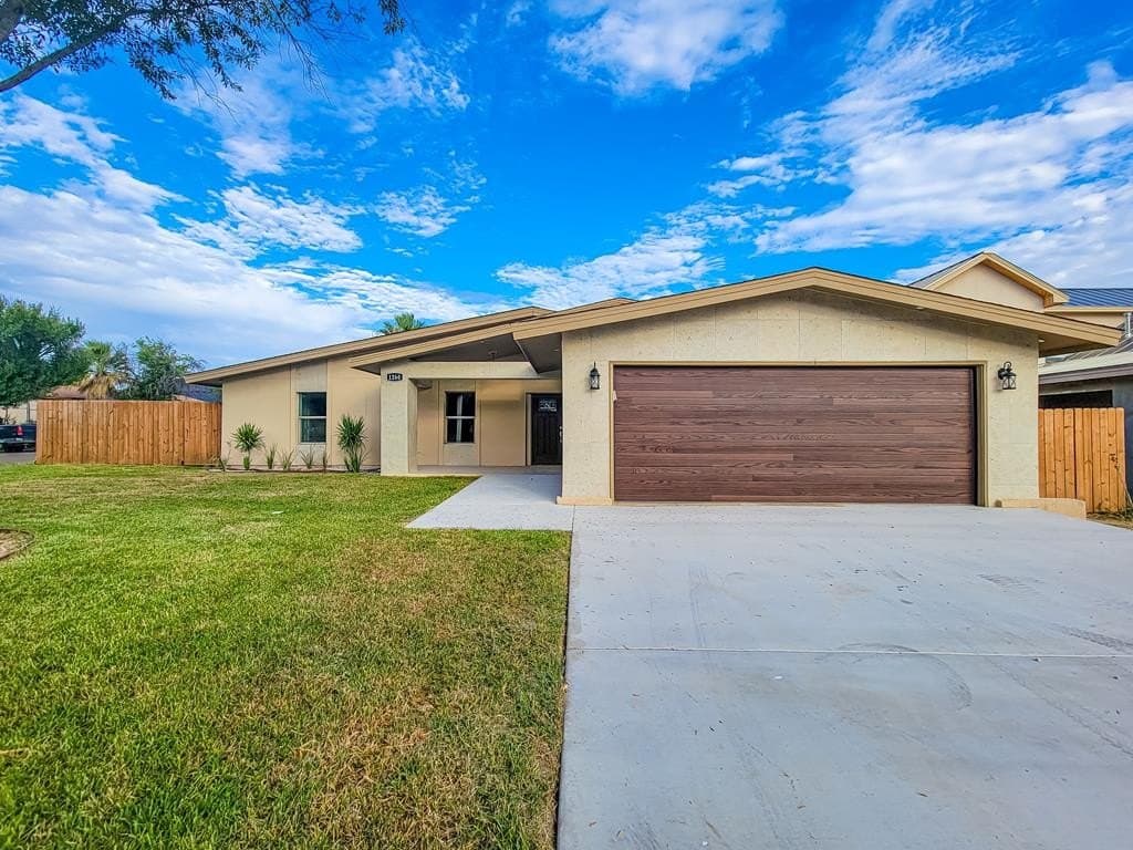 10,400 acres in Maverick County