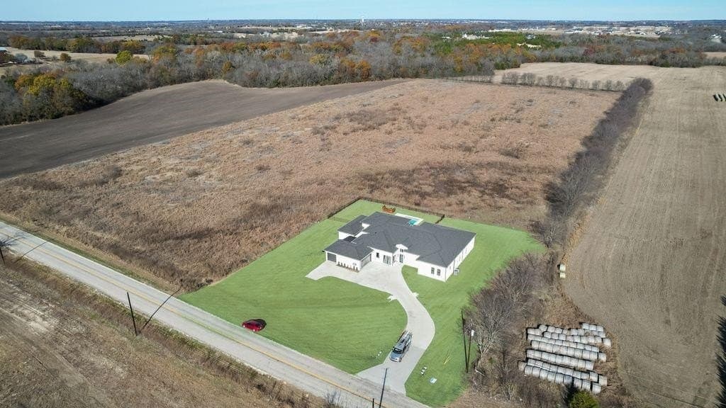 10 acres in Collin County