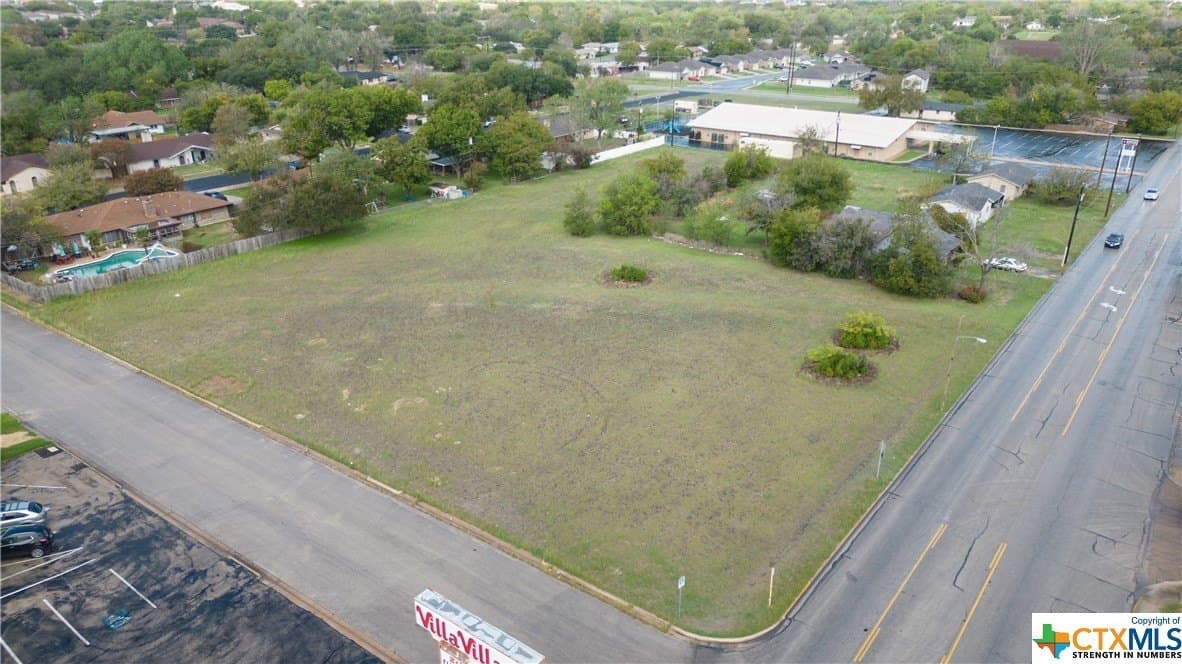 0.95 acres in Bell County - photo 6
