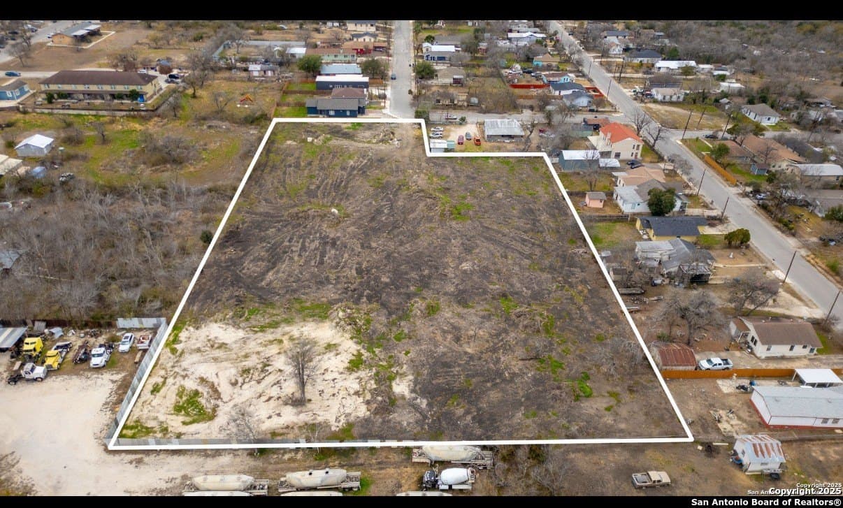 3.3 acres in Bexar County gallery image 2