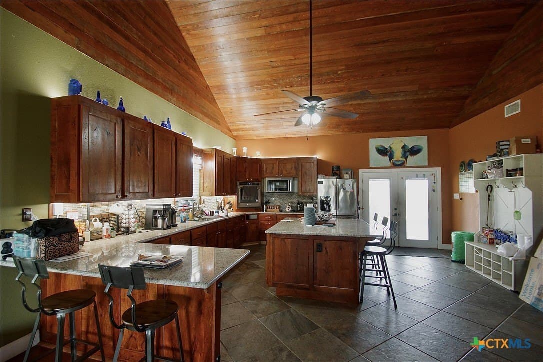 11.22 acres in Victoria County - photo 19