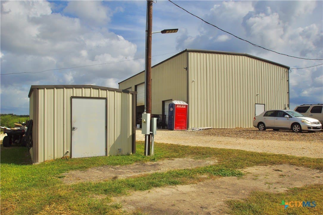11.22 acres in Victoria County - photo 9