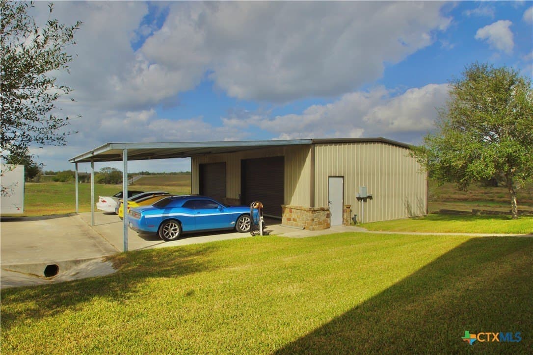 11.22 acres in Victoria County - photo 14