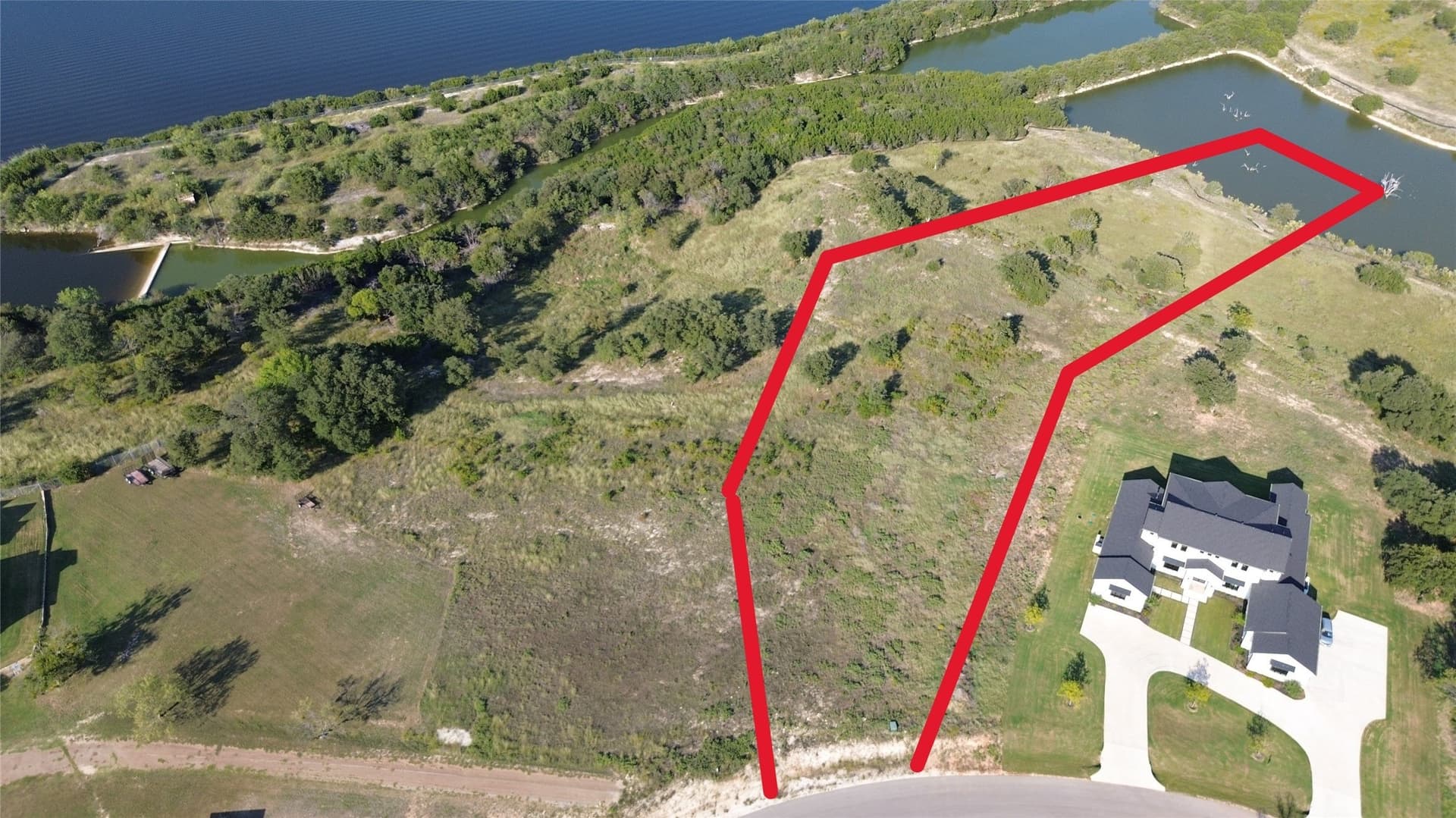 3.69 acres in Hood County