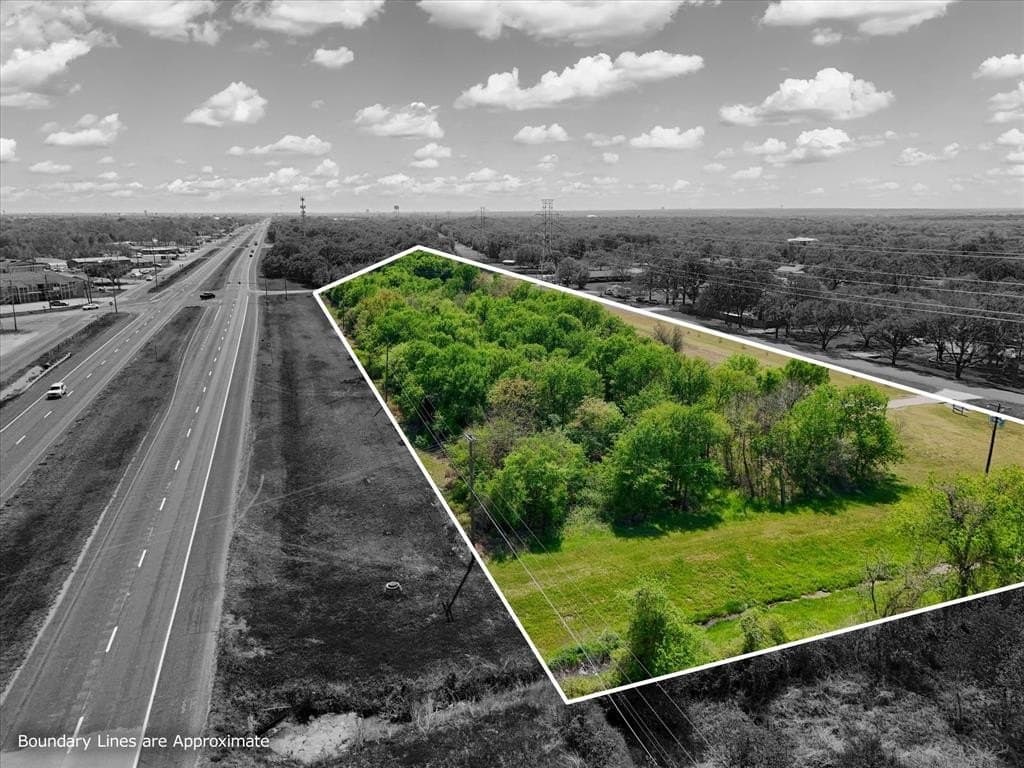 4.5 acres in McLennan County gallery image 2