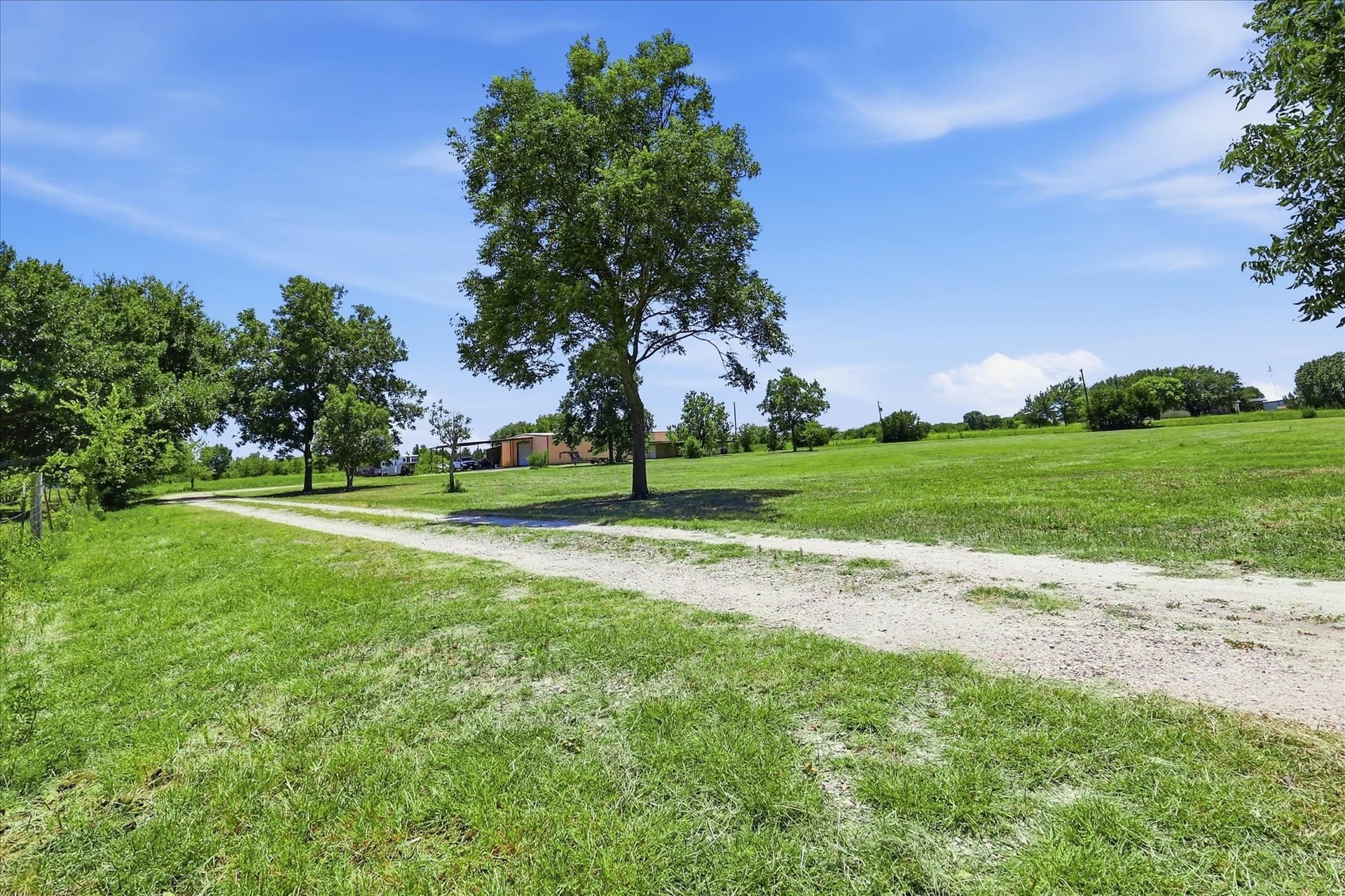 12.13 acres in Ellis County gallery image 2