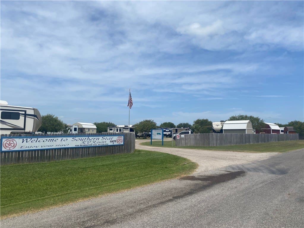 10 acres in Aransas County