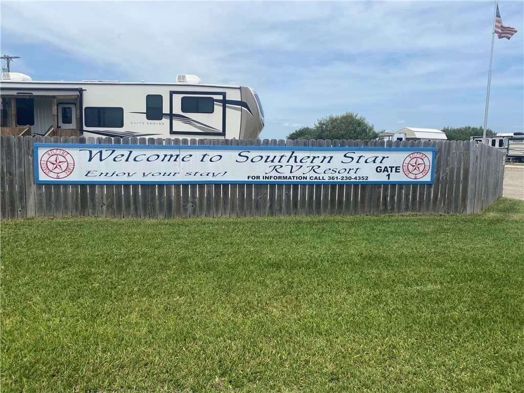 10 acres in Aransas County gallery image 2