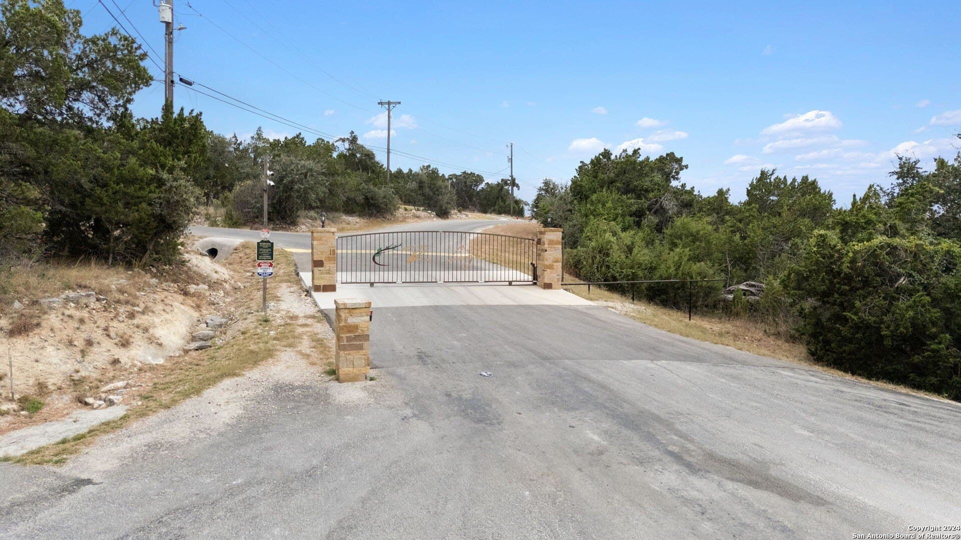 1.04 acres in Comal County - photo 20