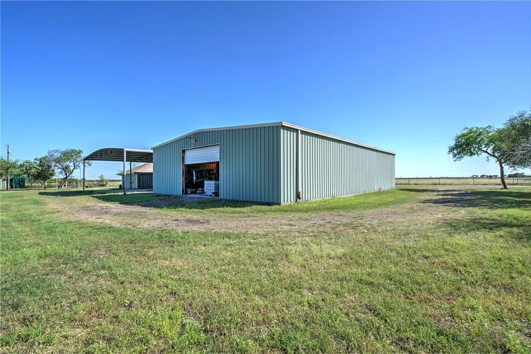 239 acres in San Patricio County - photo 8