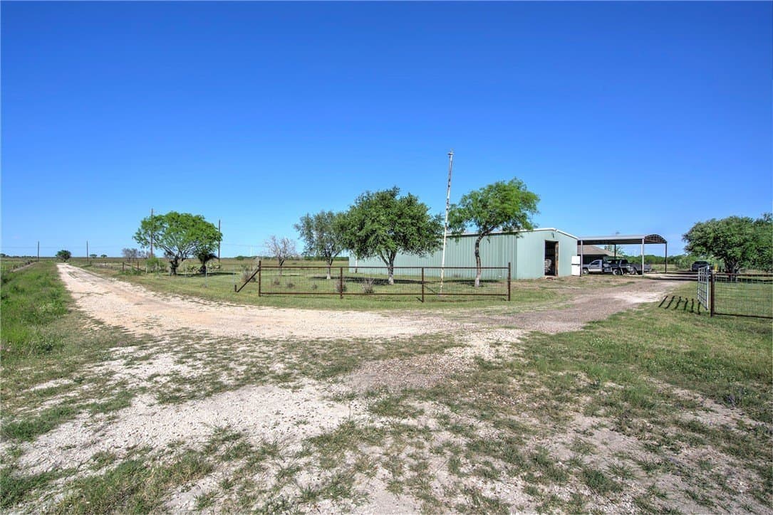239 acres in San Patricio County - photo 5