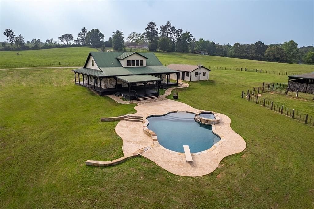 35.56 acres in Smith County gallery image 3