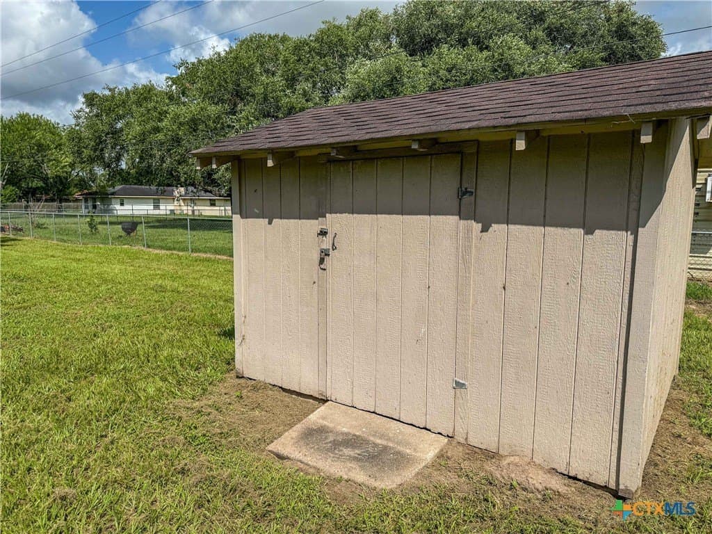 0.55 acres in Victoria County gallery image 4