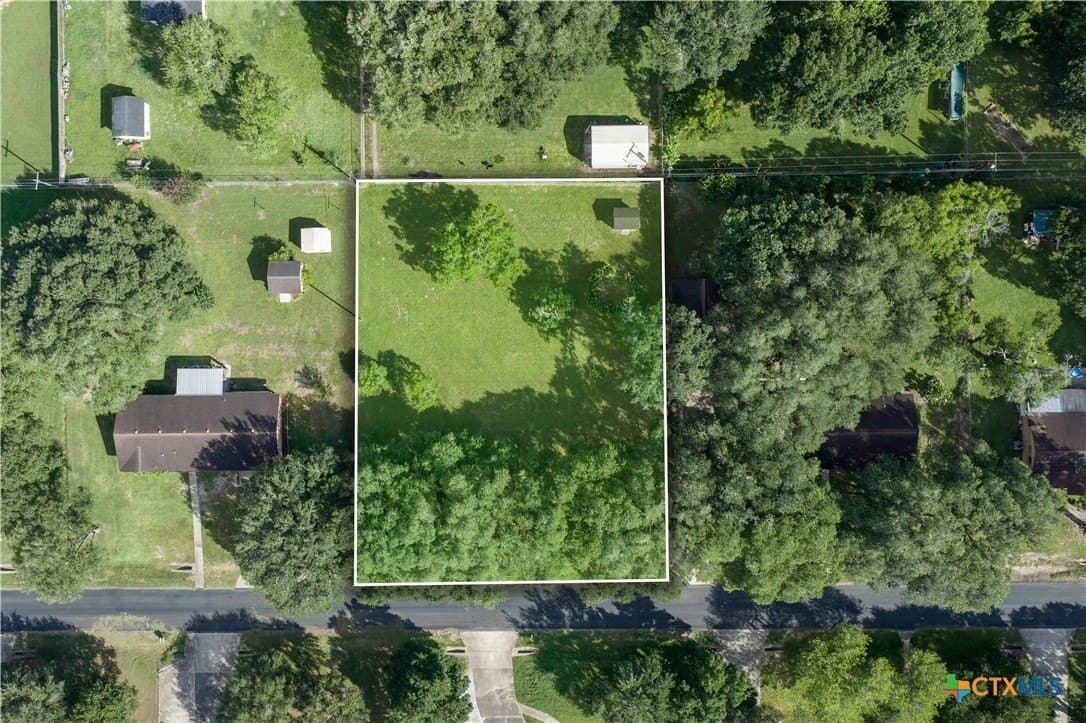 0.55 acres in Victoria County - photo 8