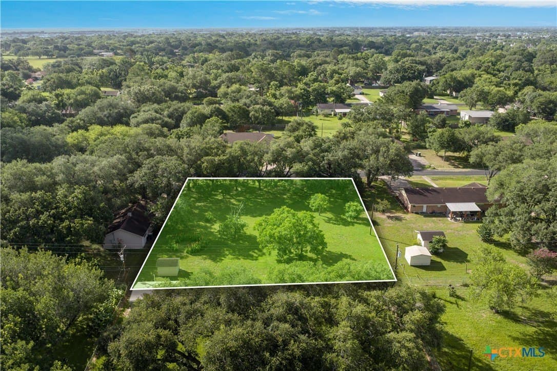 0.55 acres in Victoria County - photo 11