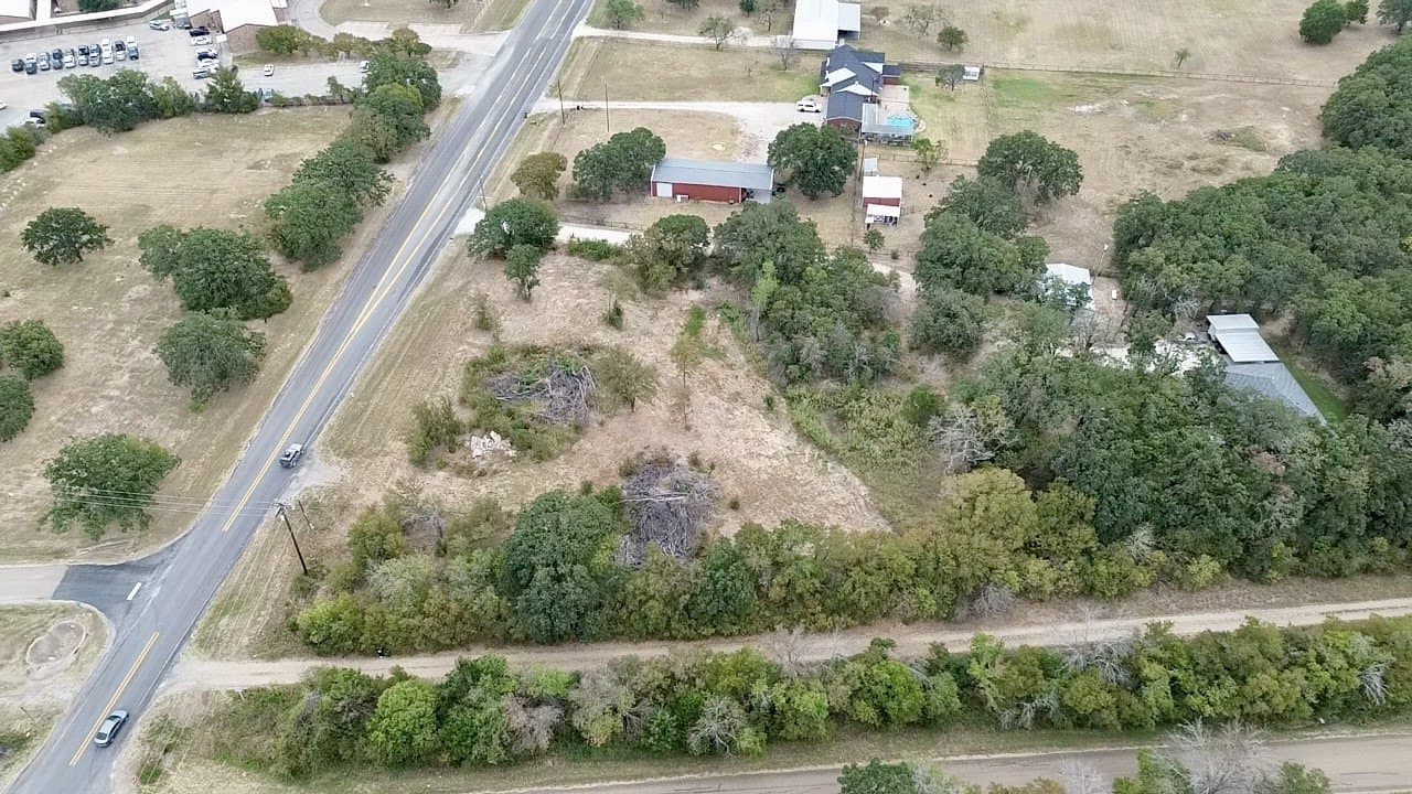 1.66 acres in McLennan County - photo 3