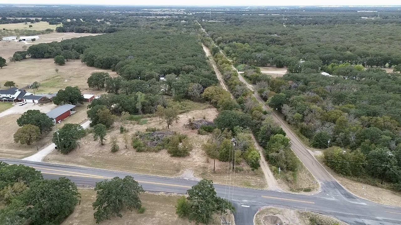 1.66 acres in McLennan County - photo 2