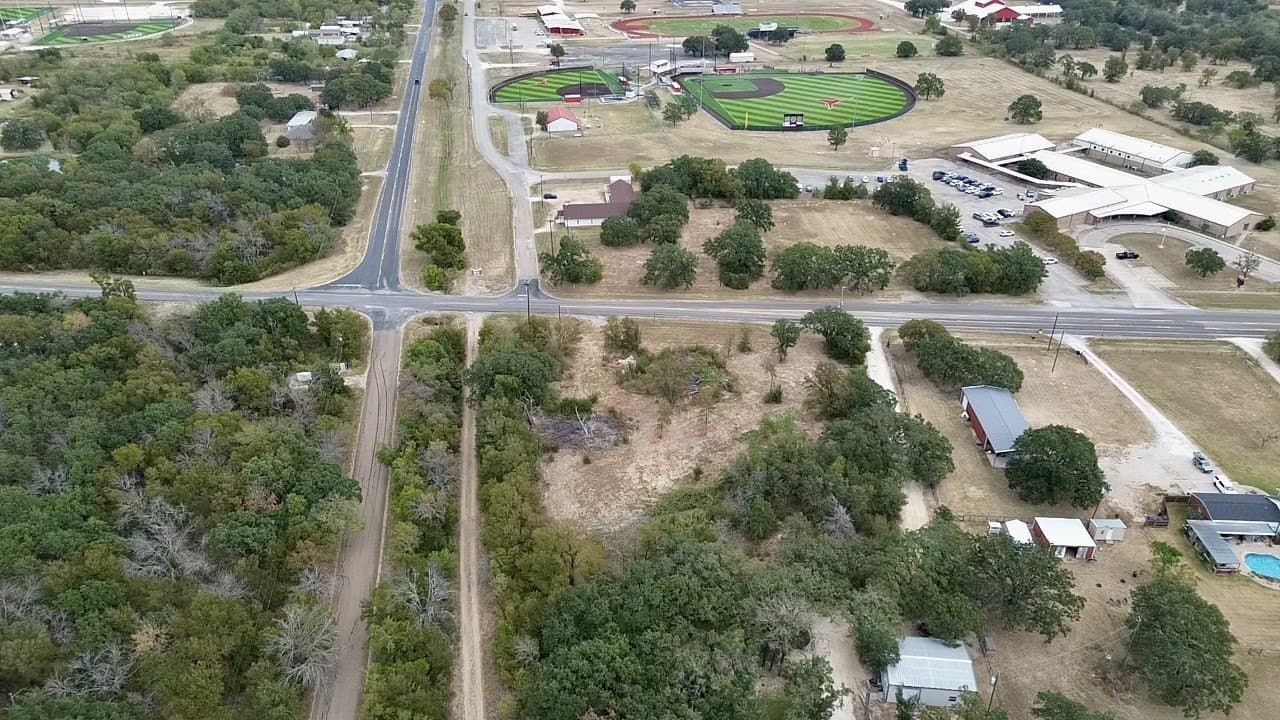 1.66 acres in McLennan County - photo 4