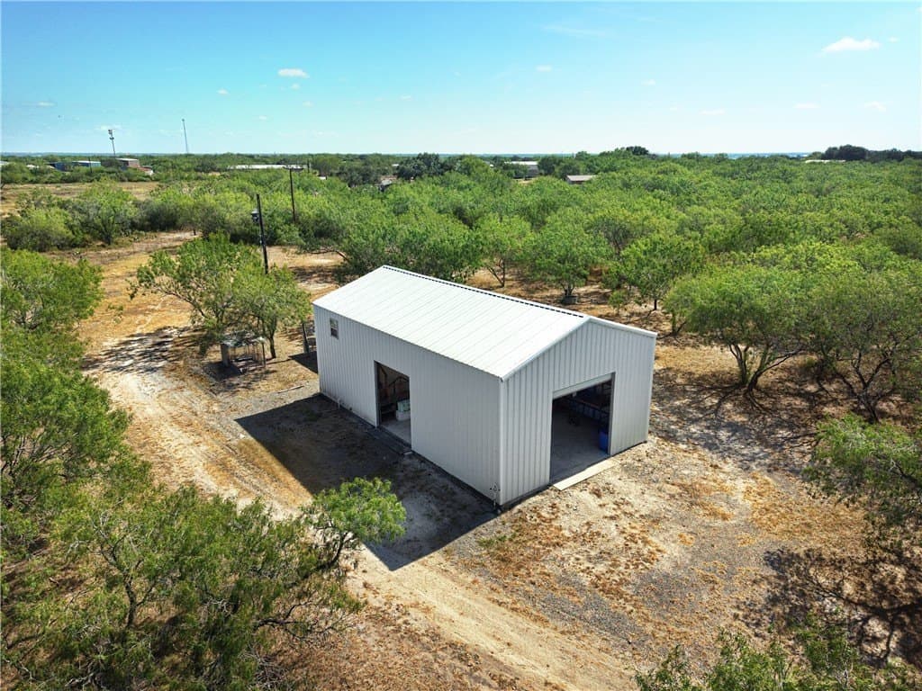 61 acres in Live Oak County