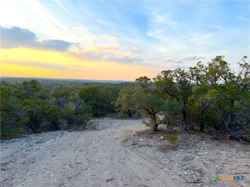100 acres in Comal County - photo 5