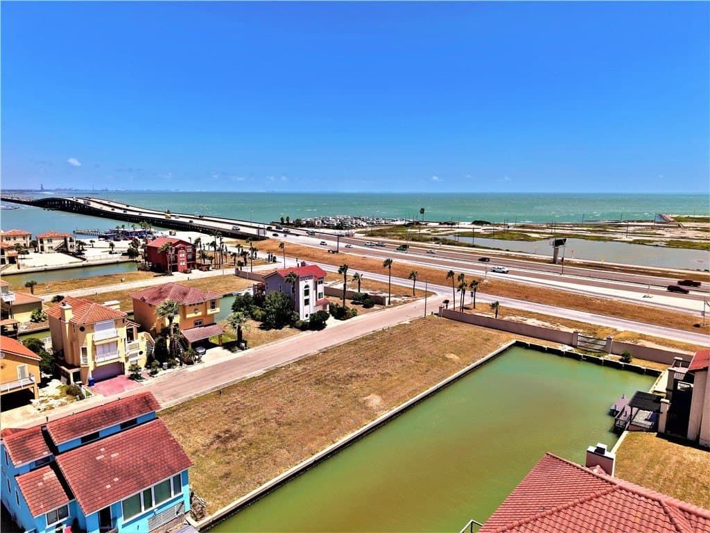 0.08 acres in Nueces County - photo 2