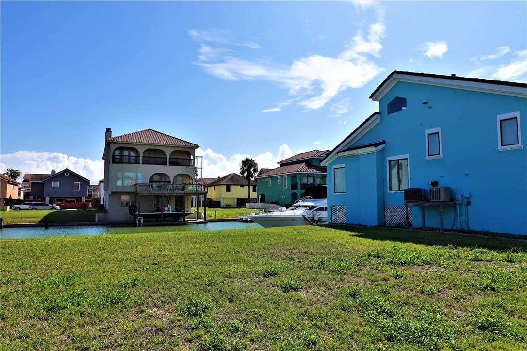 0.08 acres in Nueces County
