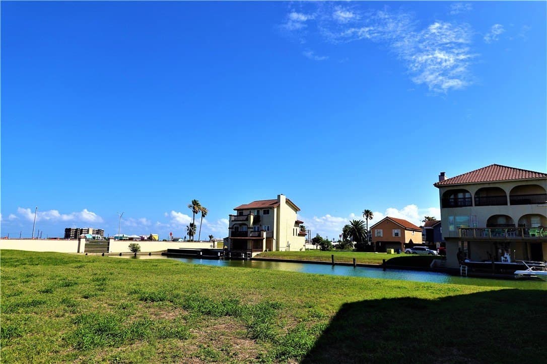 0.08 acres in Nueces County - photo 19