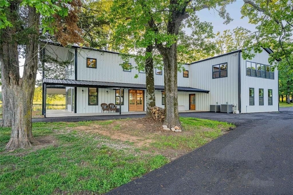 301.46 acres in Morris County gallery image 2