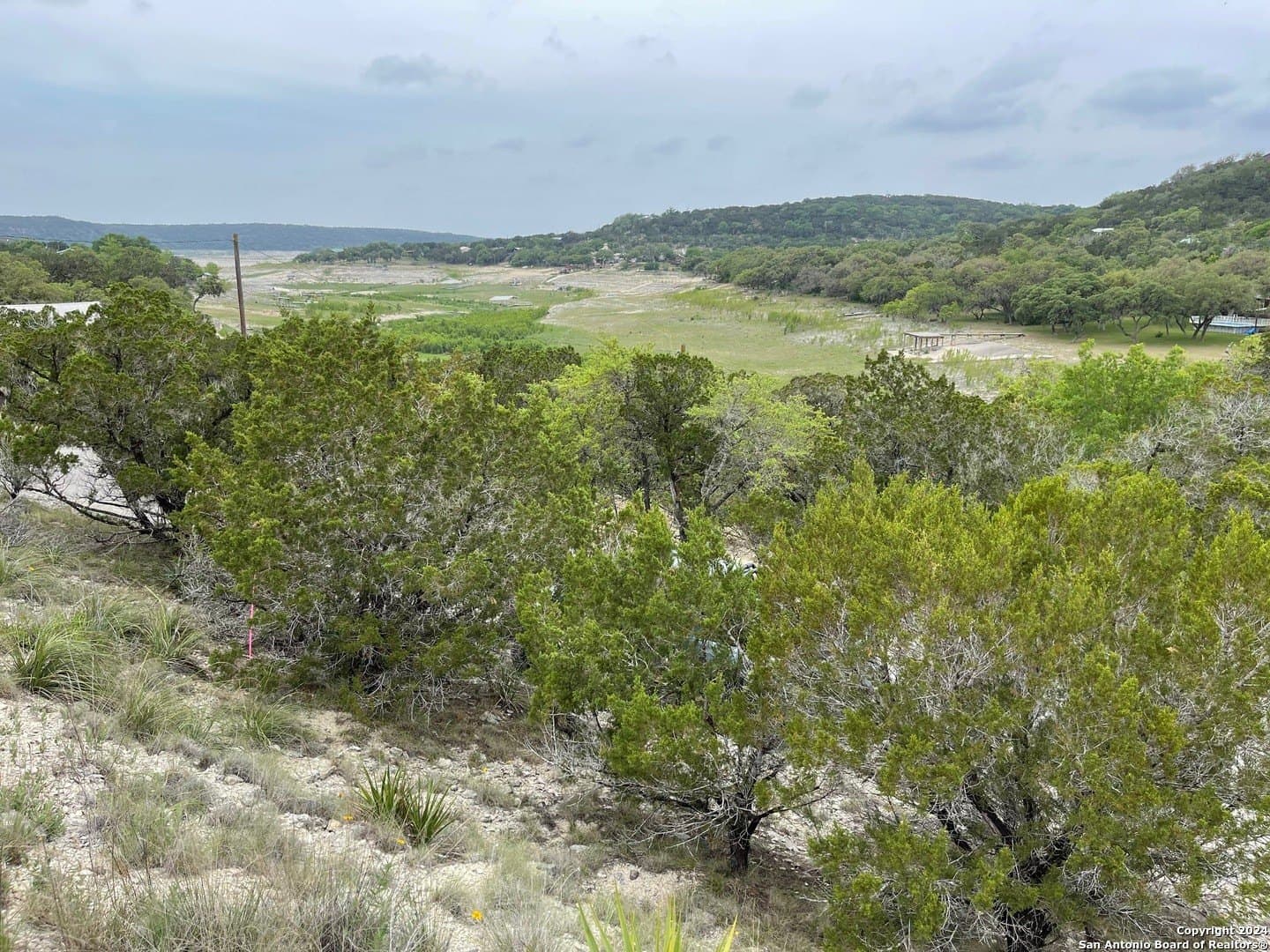 1.22 acres in Bandera County